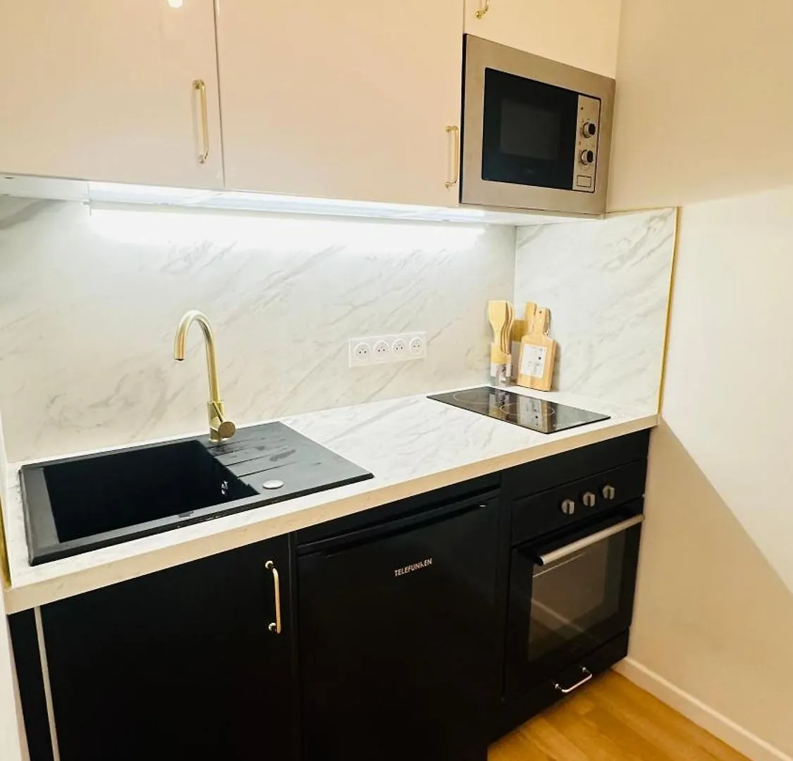 Apartment Cosy Avenue Niel Paris